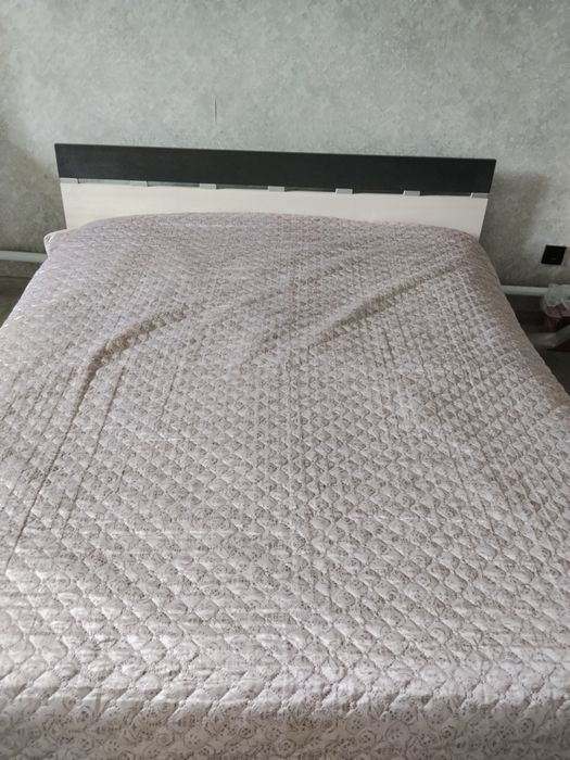 Продам кровать двухспальная