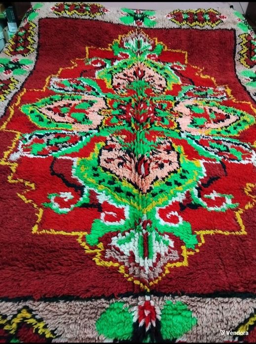 Вълнен китеник с размери 180 на 200 см