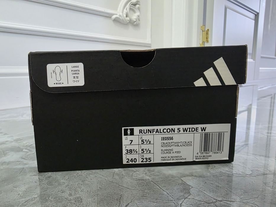 Продам кроссовки Adidas оригинал