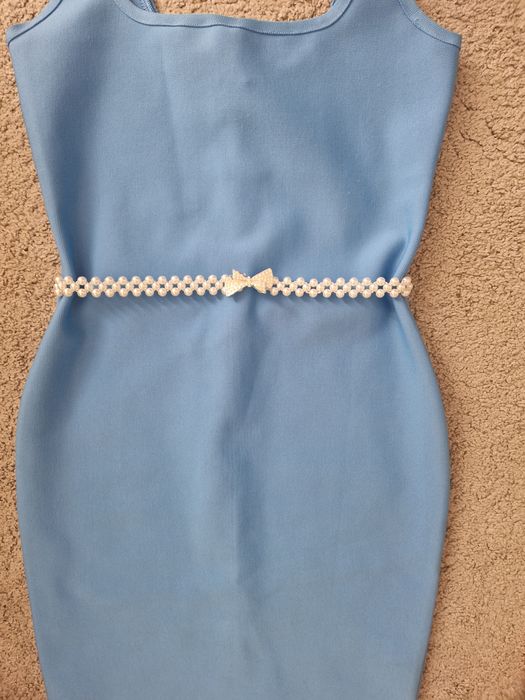 Vand rochie bandage albastru folosit dar un stare fb narime M