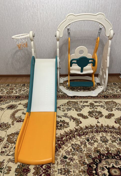 Детская горка с качелями