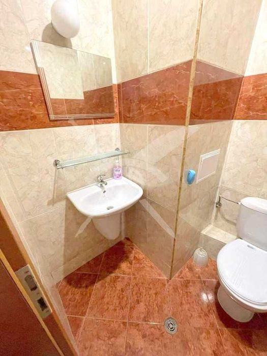 Продава се Тристаен апартамент в к.к. Слънчев бряг - 72 кв.м за 1000 €/кв.м - Снимка #6