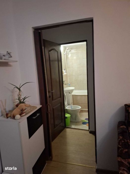 De vânzare apartament 2 camere zona APOLO