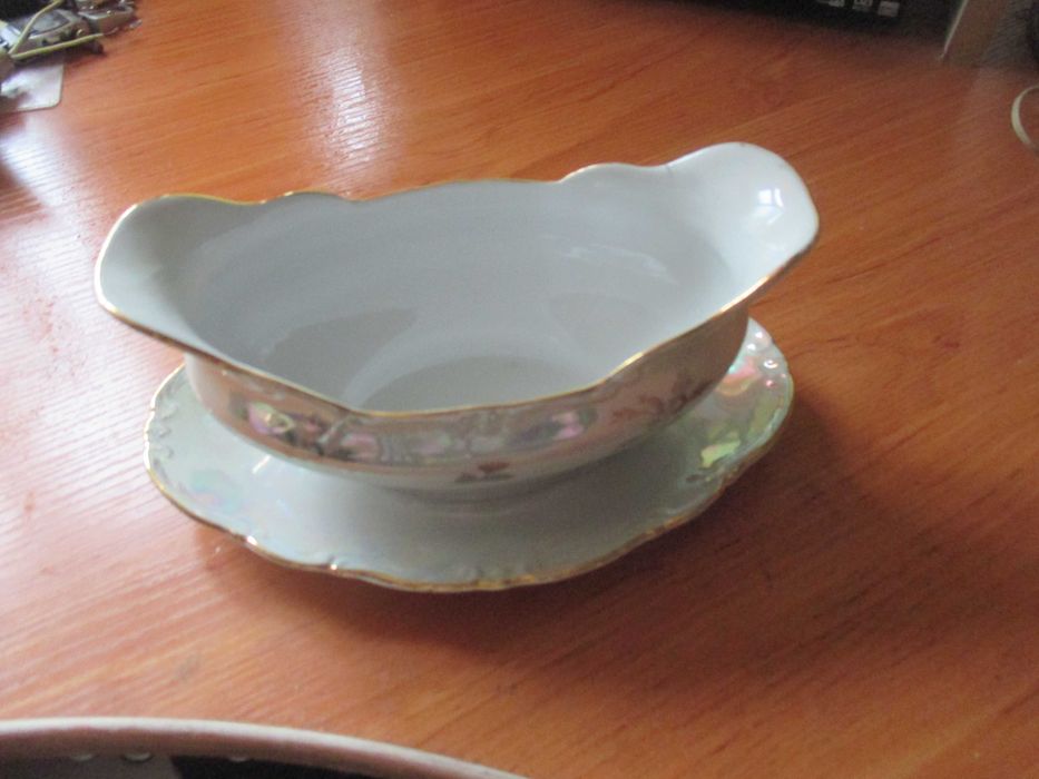 Сервиз Мадонна ГДР Kahla на 6 персон 75 предметов Золотая шишечка!