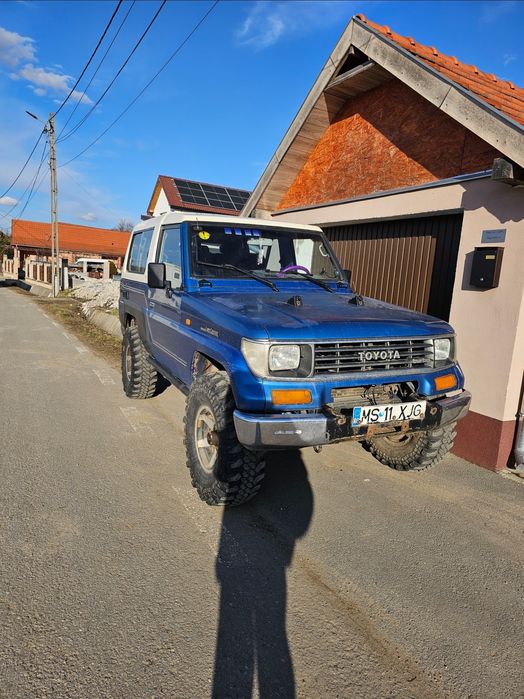 Toyota Land Cruiser kzj 73