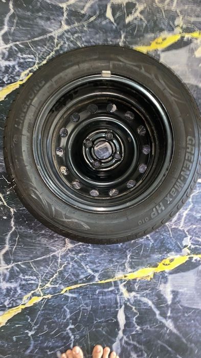 Продам шину с дискам