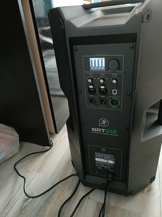 Boxa profesionala activa Mackie SRT 212