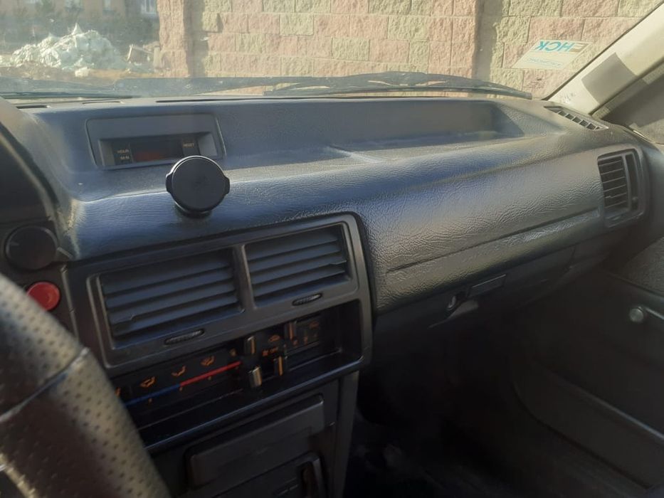 Продам мазда 323