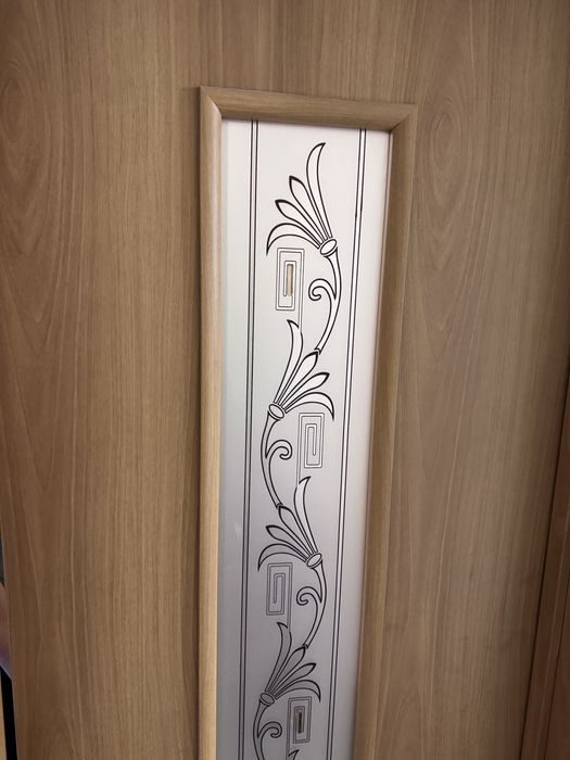 Продам двери межкомнтаные