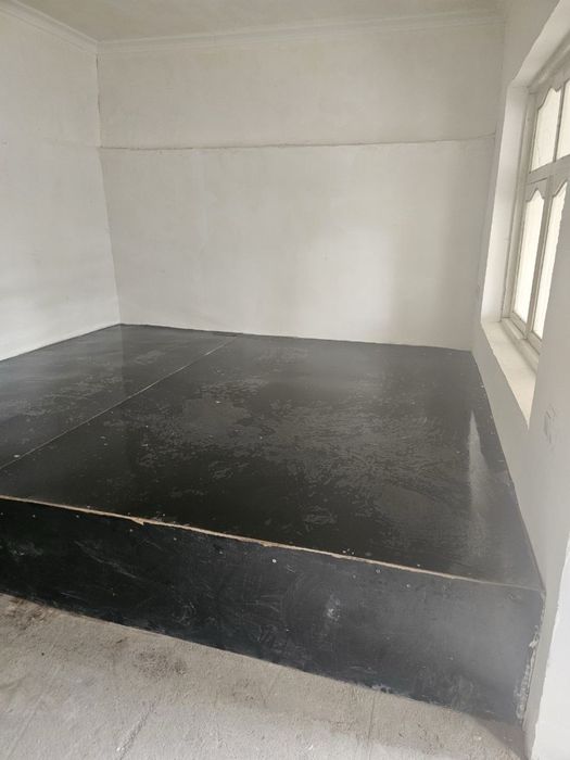 Uy hovli sotiladi 25.000 min kelishamiz