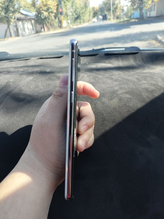 Samsung s10 в идеальном состоянии