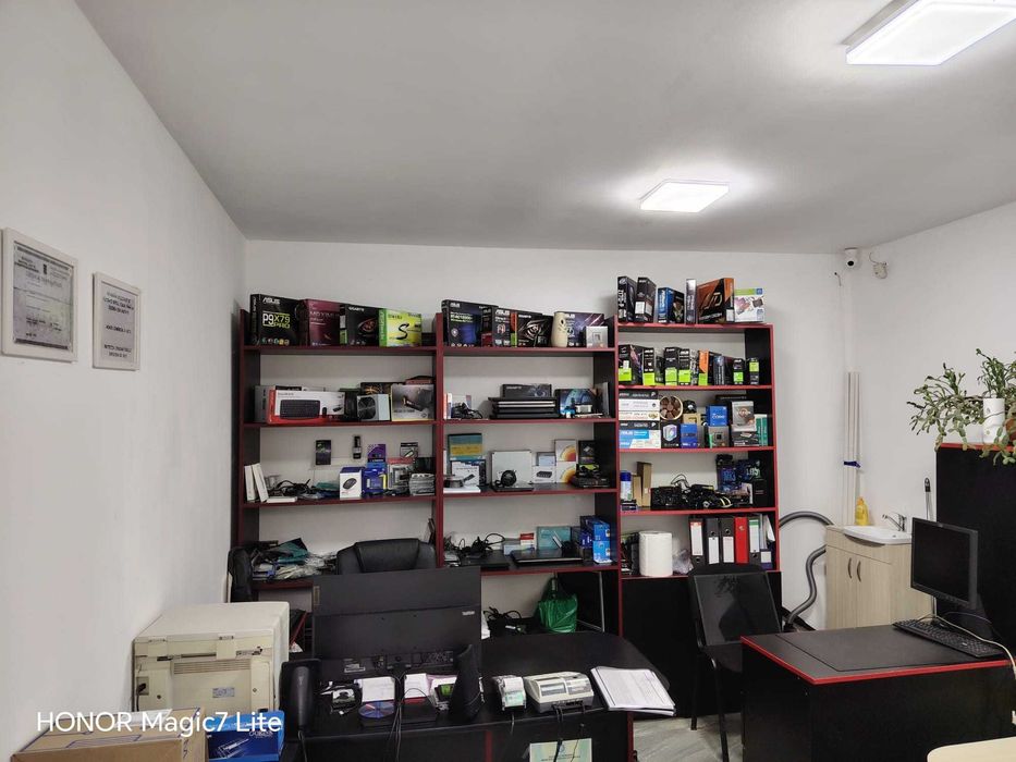 spatiu comercial