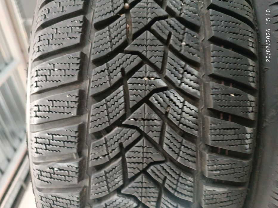 2бр.зимни гуми 215/55/17 Dunlop