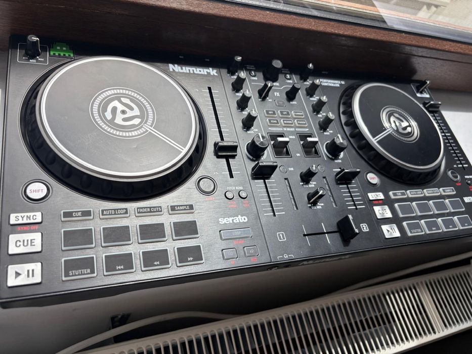 Consola DJ Numark  Mixtrack Pro Fx