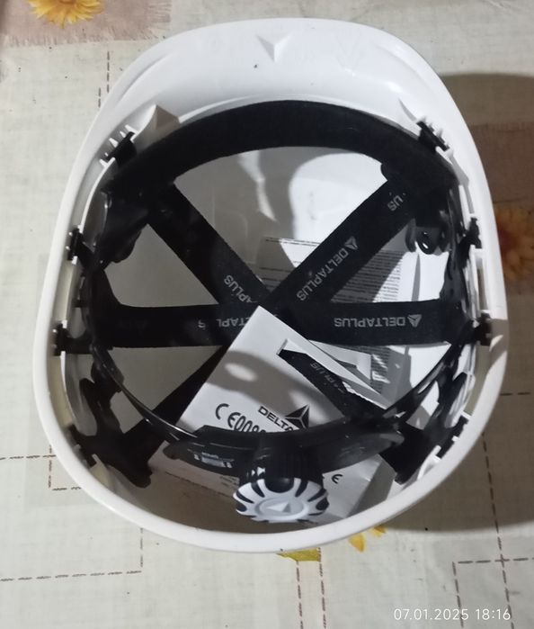 Каска новая отличного качества.