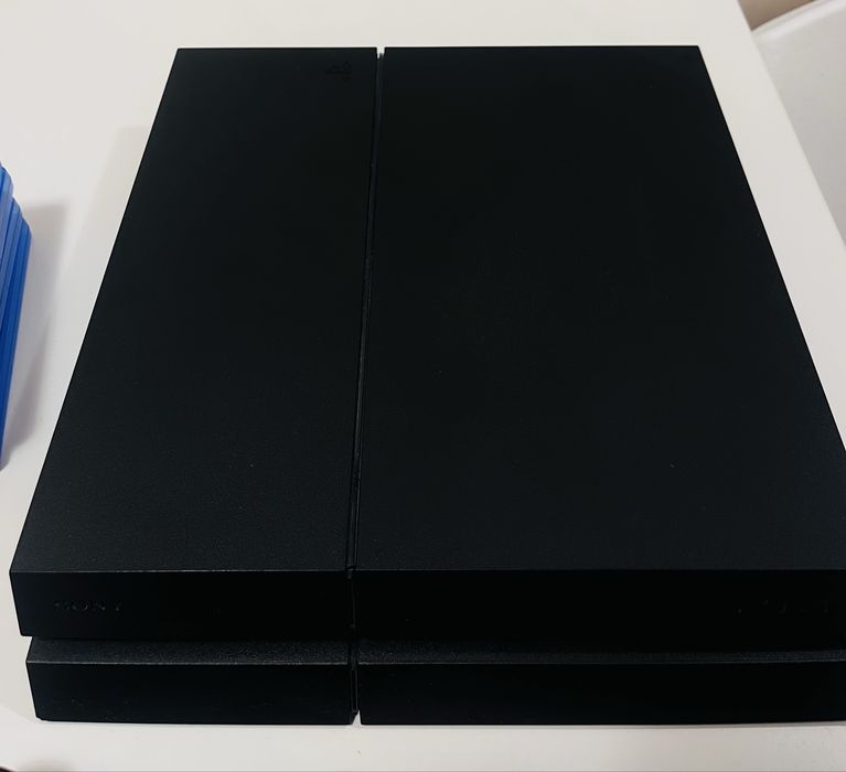 Playstation 4 cu 5 jocuri