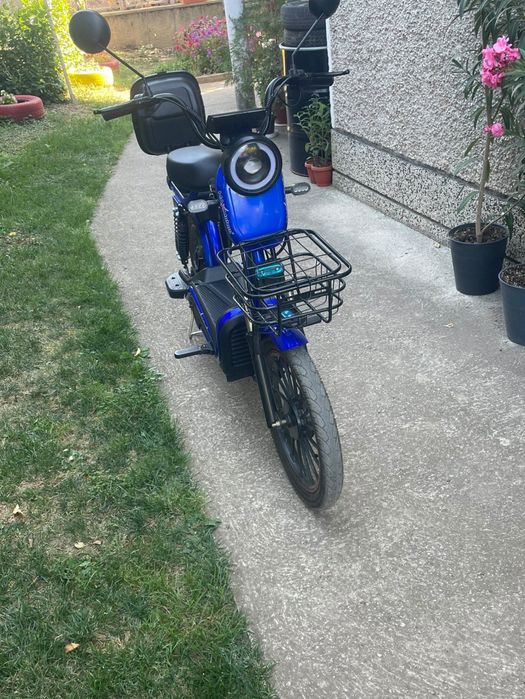 Електрически скутер / велосипед MaxMotors 2-местен