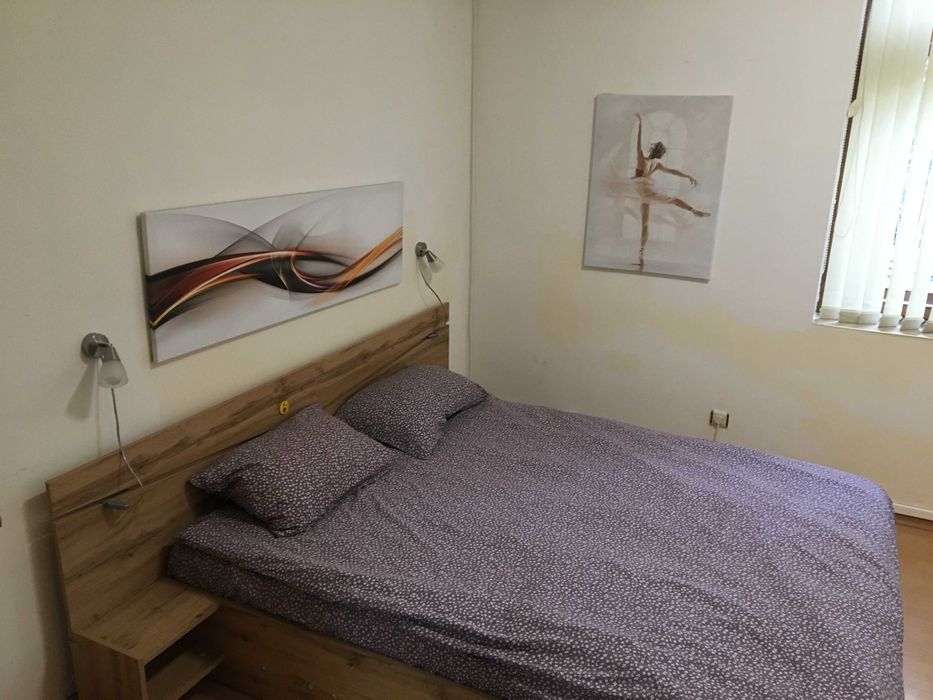 Дава се под наем Многостаен апартамент в Бургас, Център - 120 кв.м за 550 € - Снимка #1