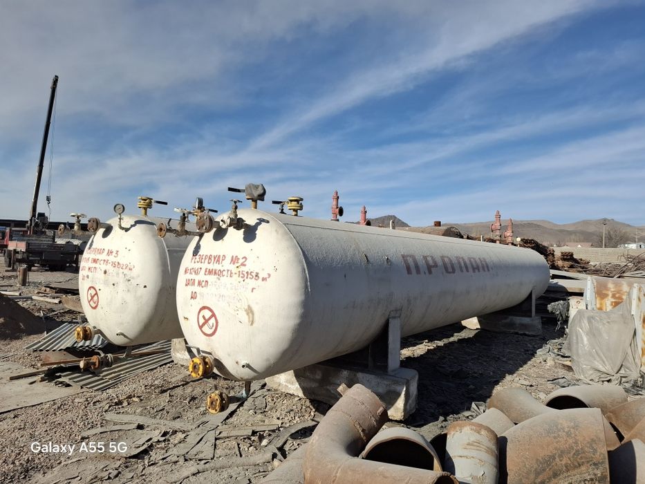 Пропан заправка ускуналари сотилади, 2та 15м³ ёмкость.