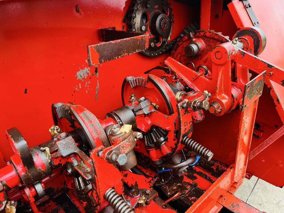 Presa de balotat mica, Welger AP 41, baloti patrati, dreptunghiulari