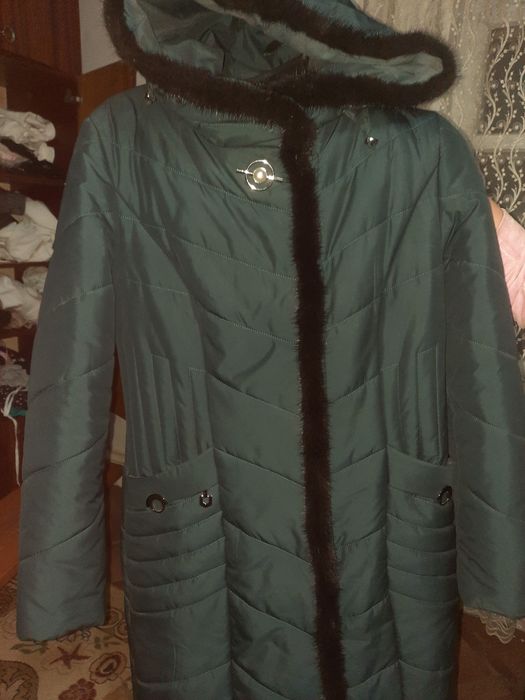 Женский пуховик б,у