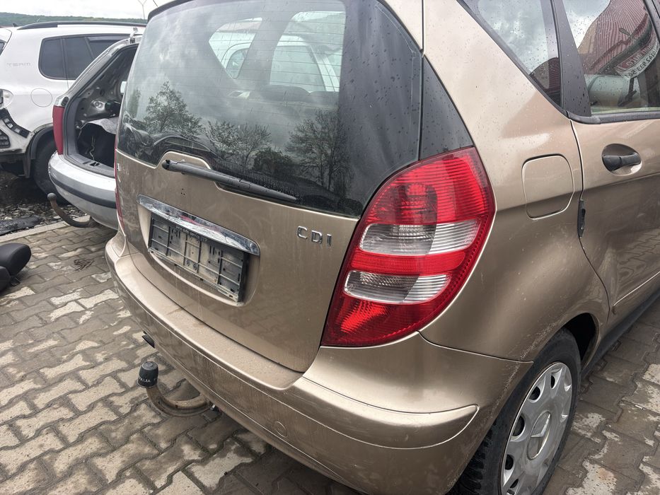 Bara fata far capota carlig Mercedes A-class w169