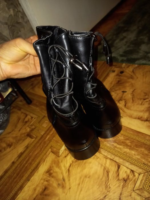 Продам осенные сапоги