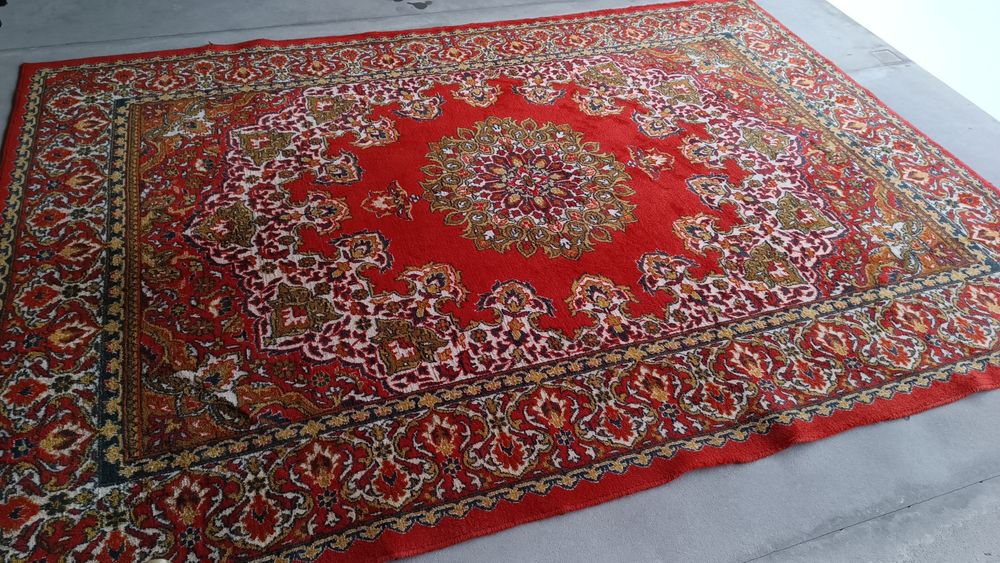 Продам ковер 2х3