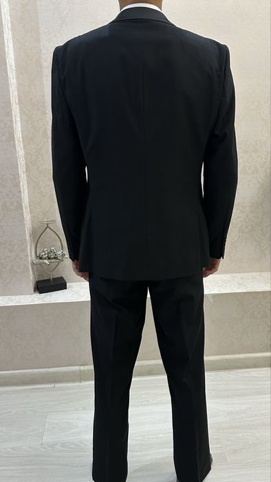 Продаётся смокинг