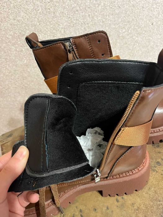 Ботинки новые 37 размер 4000тг