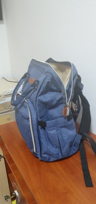 Ghiozdan pentru bebelusi
