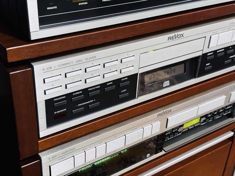 Linie audio REVOX cu rack original,boxe REVOX SYMBOL B, B77,B291,B226