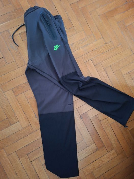 Nike tech размер L цена 95 лева/ 48.55 евро