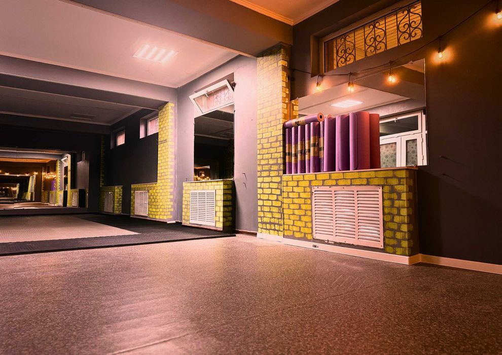 Сдаётся профессиональный зал для групповых программ