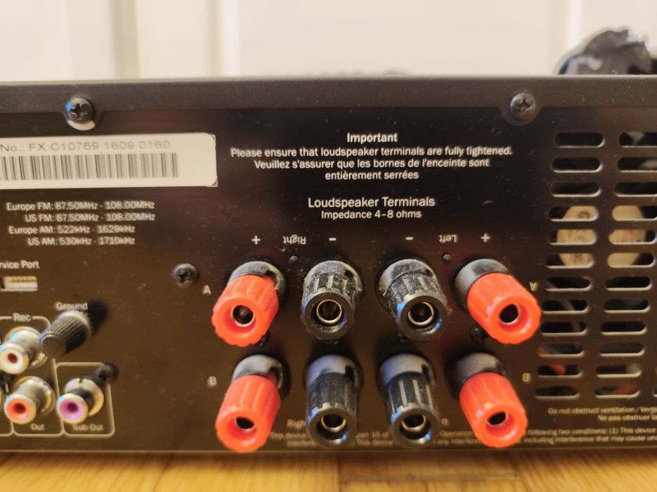 Cambridge Audio Topaz SR20, 100w/canal in 8 ohmi, optic,coaxial, sub out, tuner.