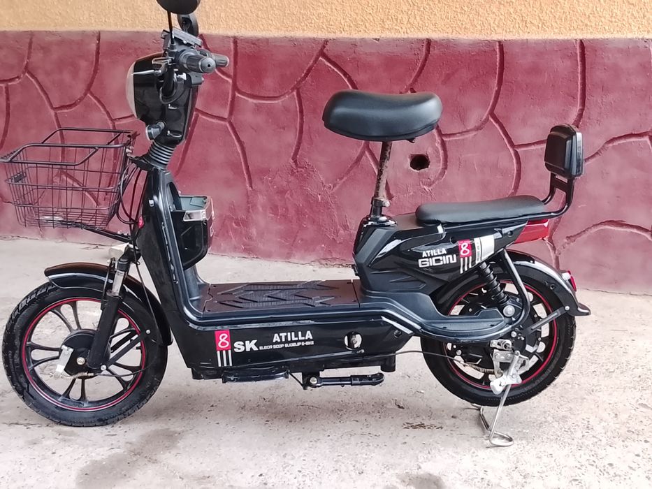 Электроскутер продаю