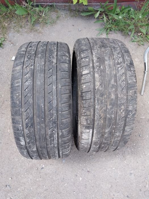 2 шины Hifly Китай 245 40 R18.