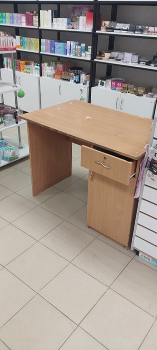 Стол для дома,в отличном состоянии