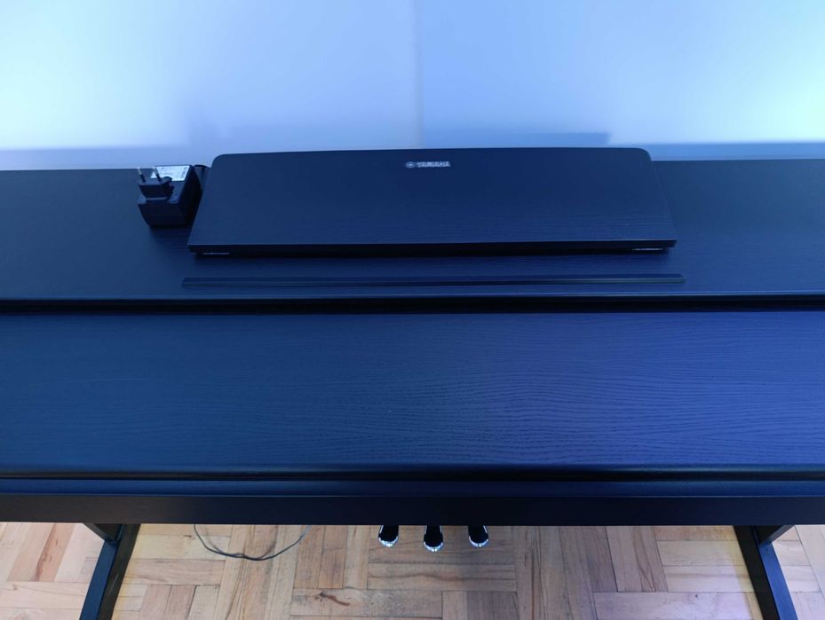 Продавам пиано Yamaha ARIUS YPD-145B