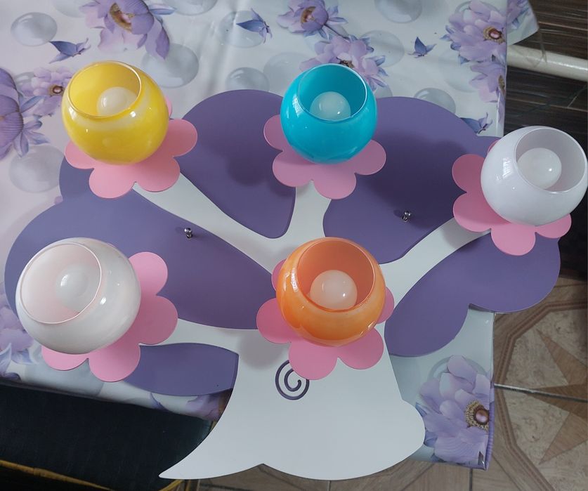 Отличная люстра прдается