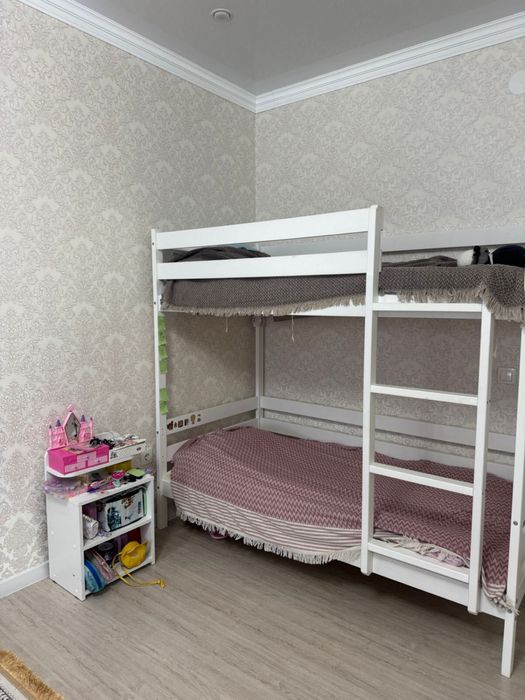 Детская двухъярусная кровать