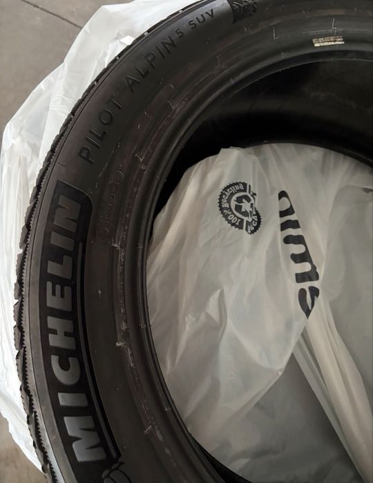 MICHELIN  PILOT Alpin 5 SUV 275/45 R 22  DOT  23  7 mm