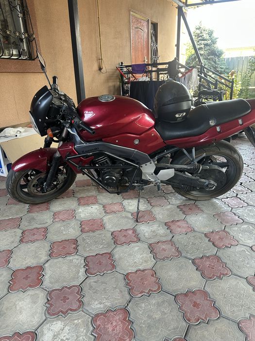 Kawasakii cbr 400