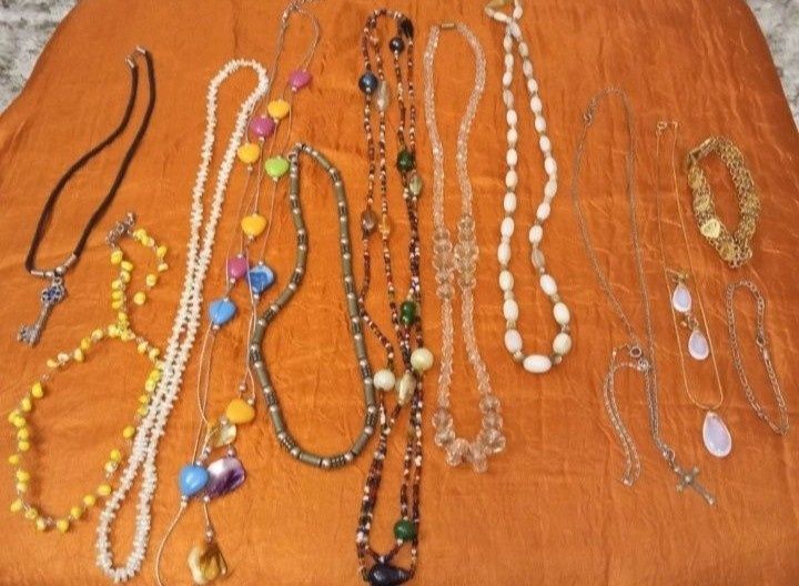 Различни видове и модели бижута
