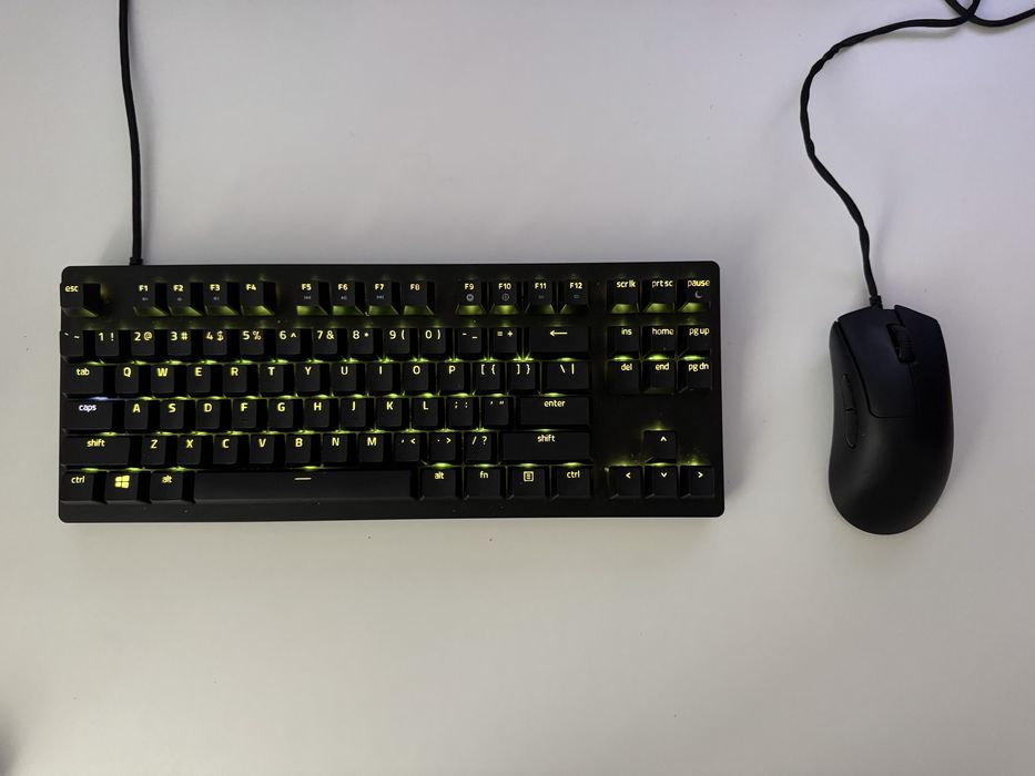 Tastatura Razer Huntsman V2 Tenkeyless + Mouse Razer DeathAdder V3 - Garantie eMag