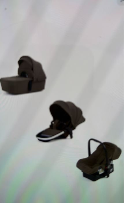 Продам коляску 3 в 1