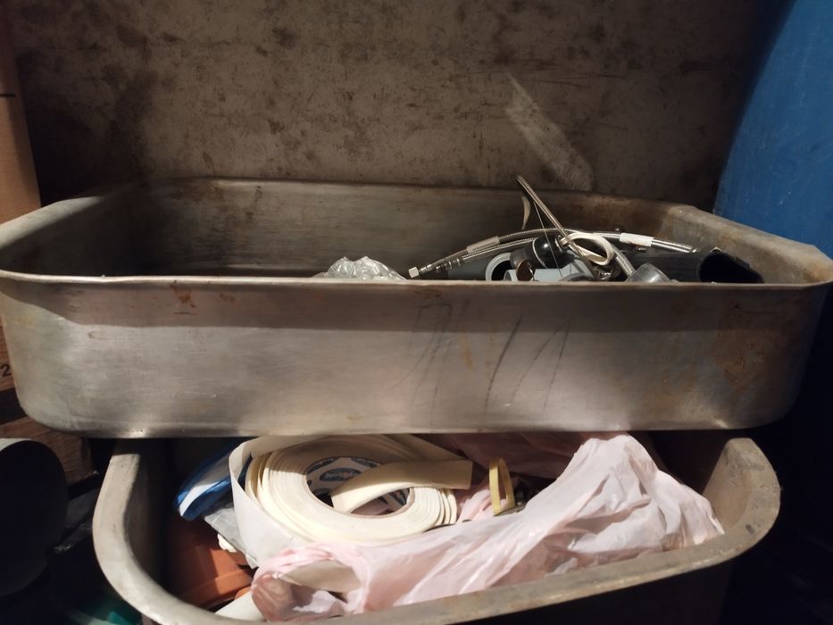 Стари тенджери в добро състояние