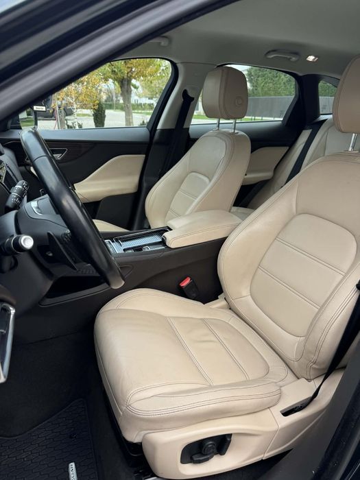 Vand Jaguar F Pace  Bi  turbo 25 prestige AWD 2018