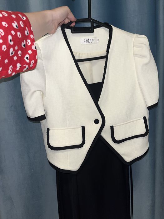 Продам женское платья