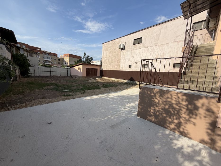 Inchiriez Spatiu comercial cu parcare privata ultracentral str republicii marghita